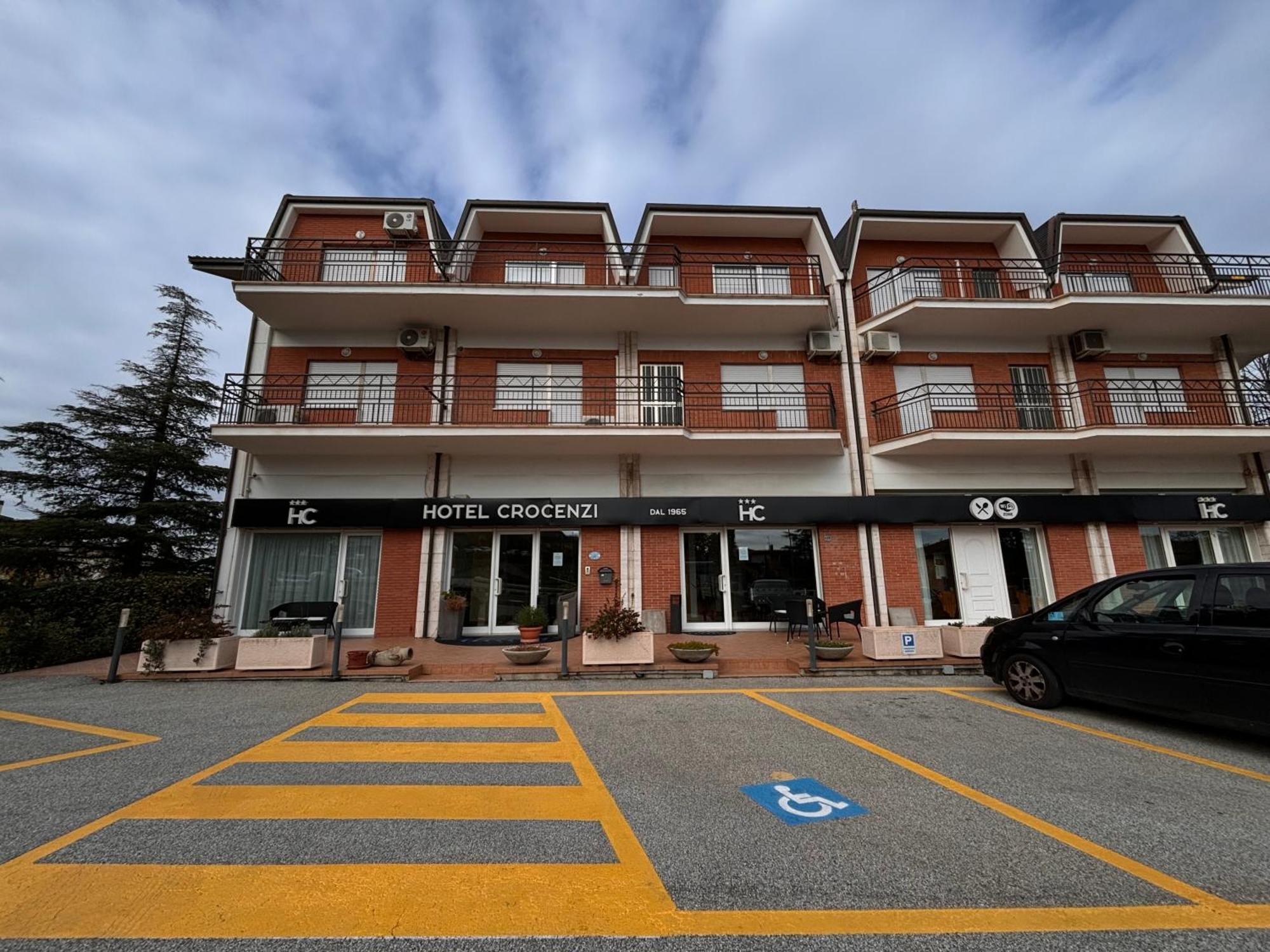 Hotel Crocenzi Сан Марино Екстериор снимка