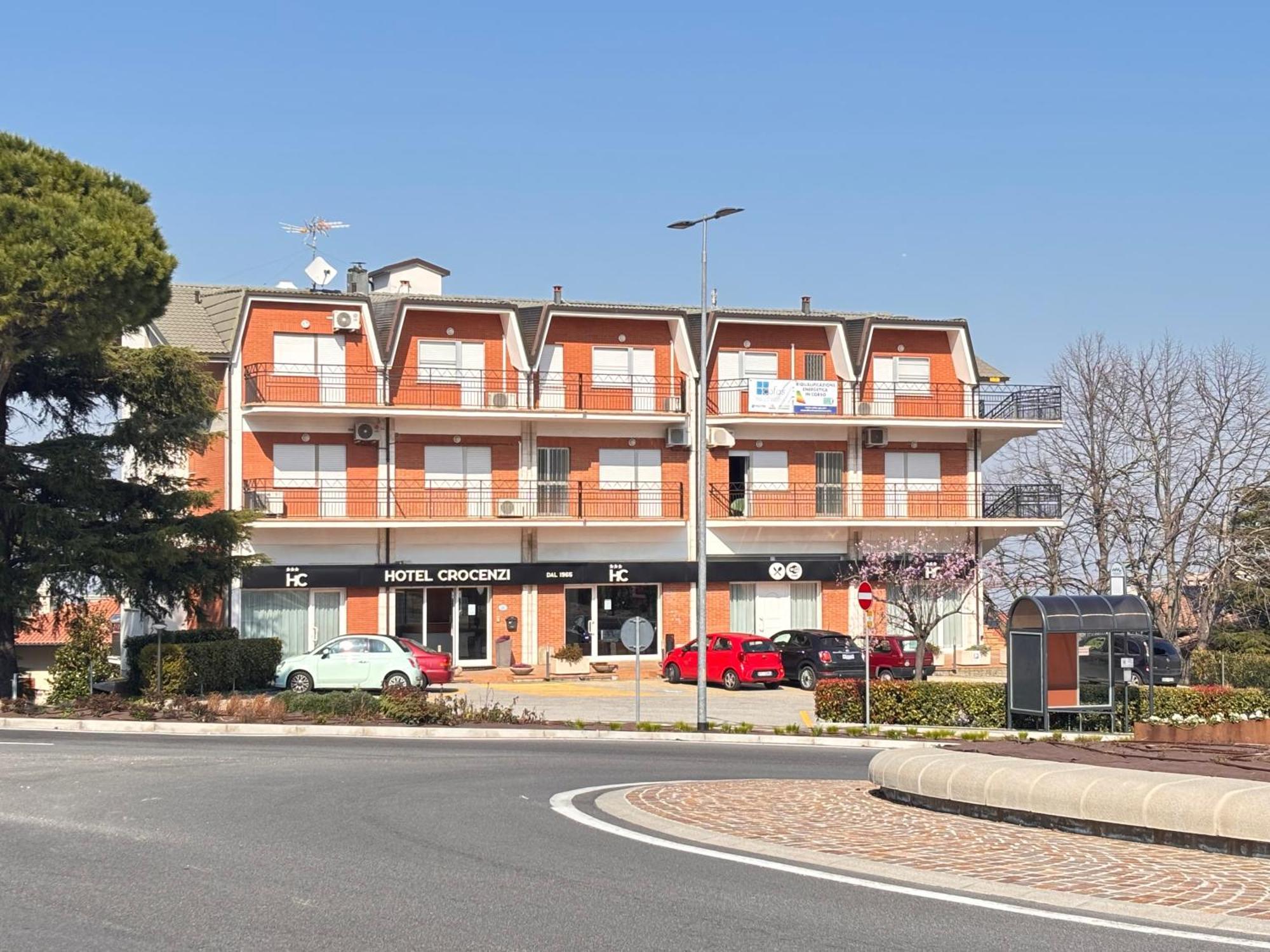 Hotel Crocenzi Сан Марино Екстериор снимка