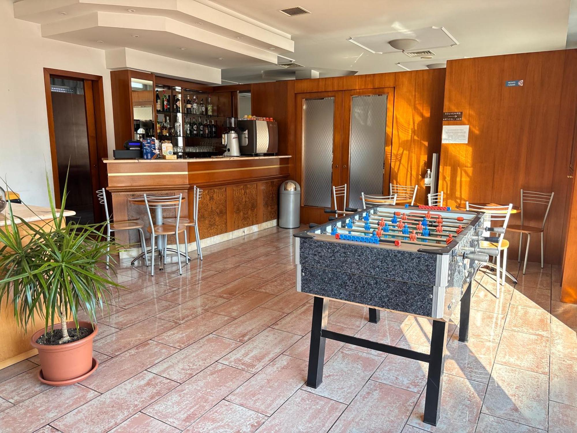 Hotel Crocenzi Сан Марино Екстериор снимка