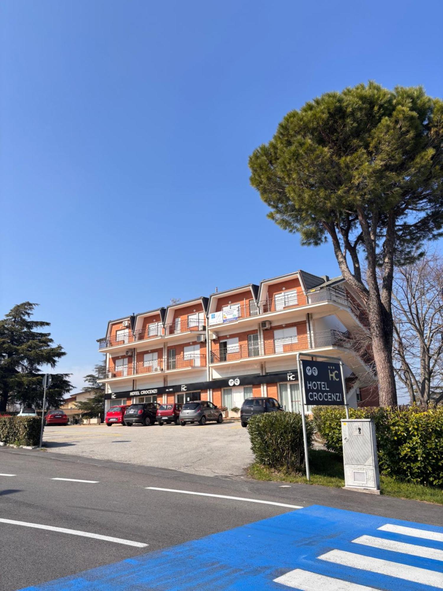 Hotel Crocenzi Сан Марино Екстериор снимка